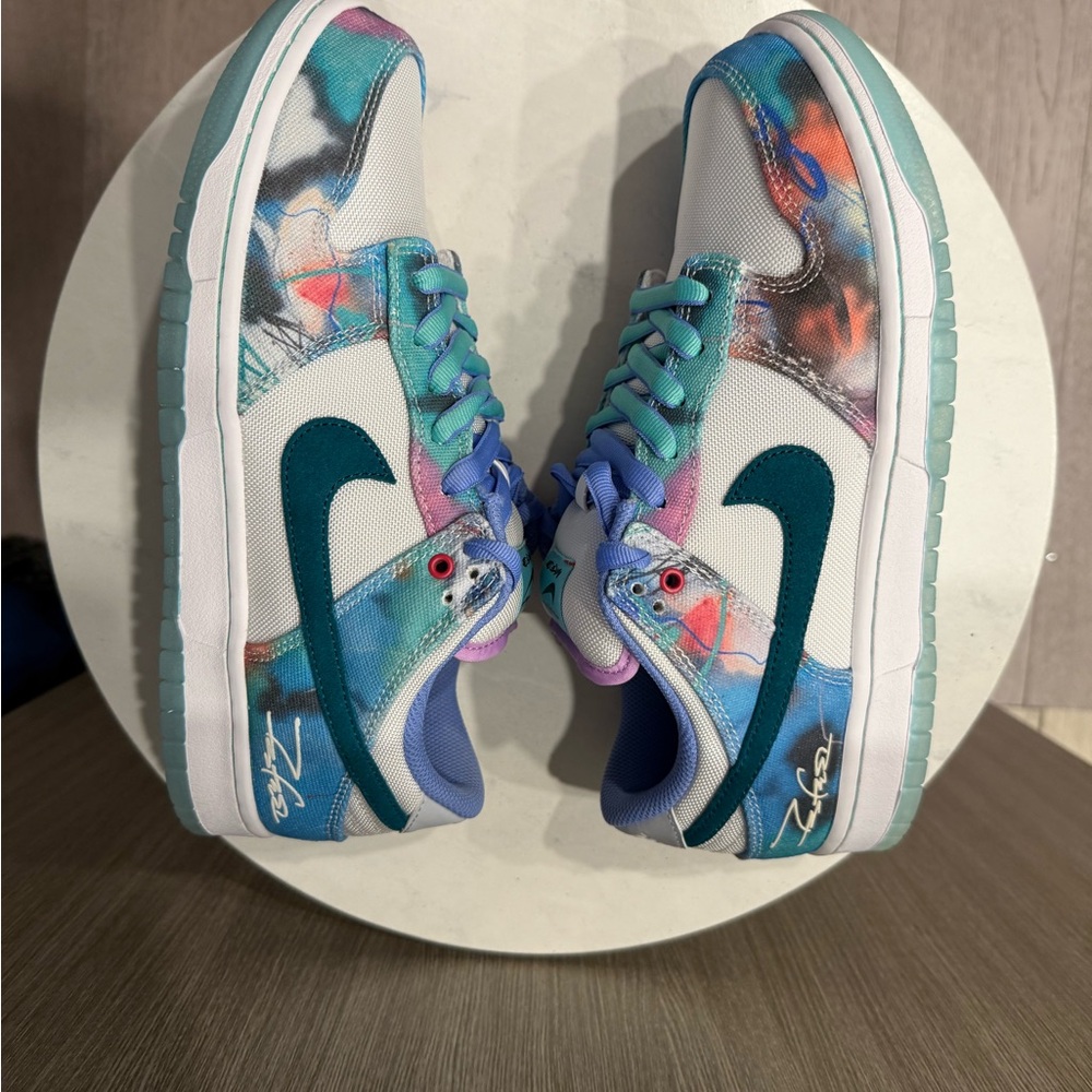 Futura Nike SB Dunk Low - Picture 4 of 7